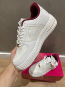 Air Force 1 Branco/Vermelho - Lançamento