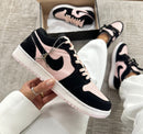 AJ1 Low Preto/rosa - Lançamento