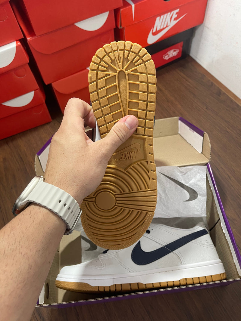 Dunk Low Branco/azul marinho - Lançamento