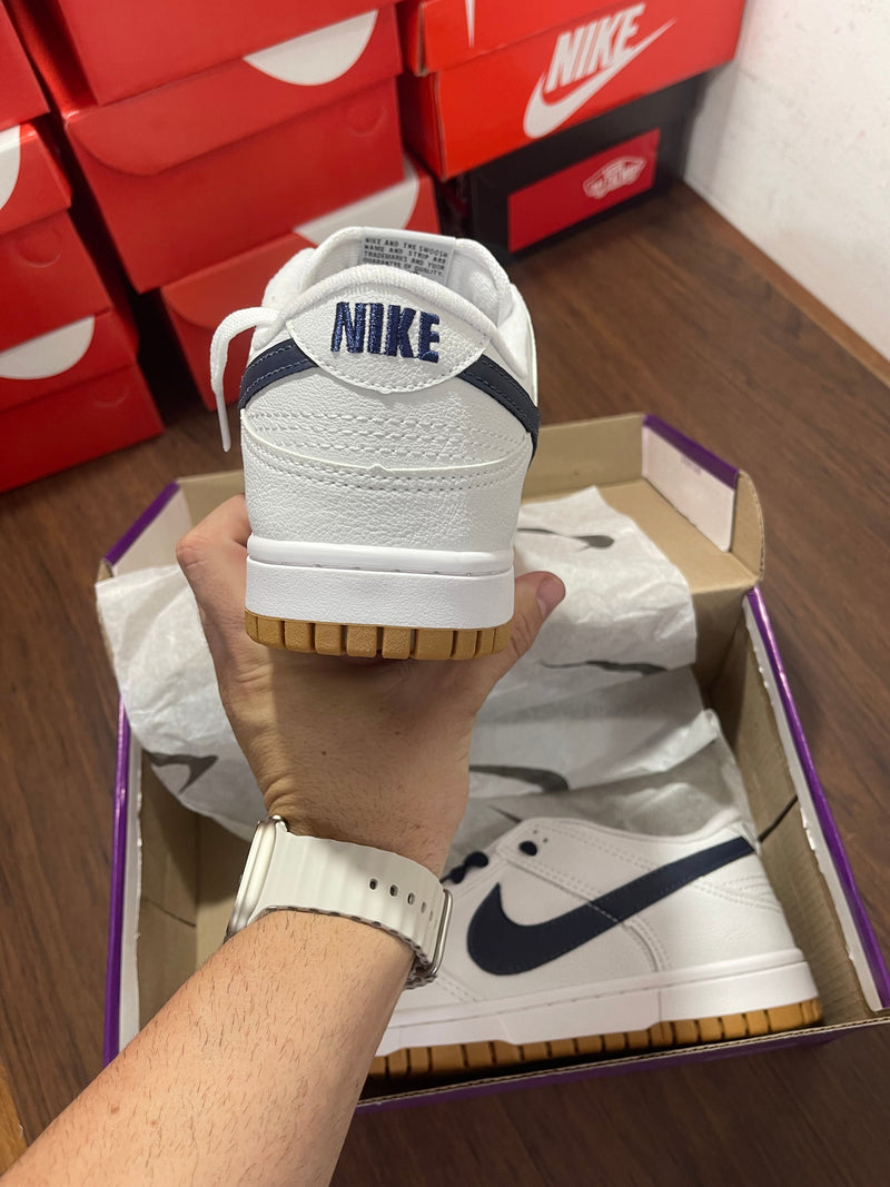 Dunk Low Branco/azul marinho - Lançamento
