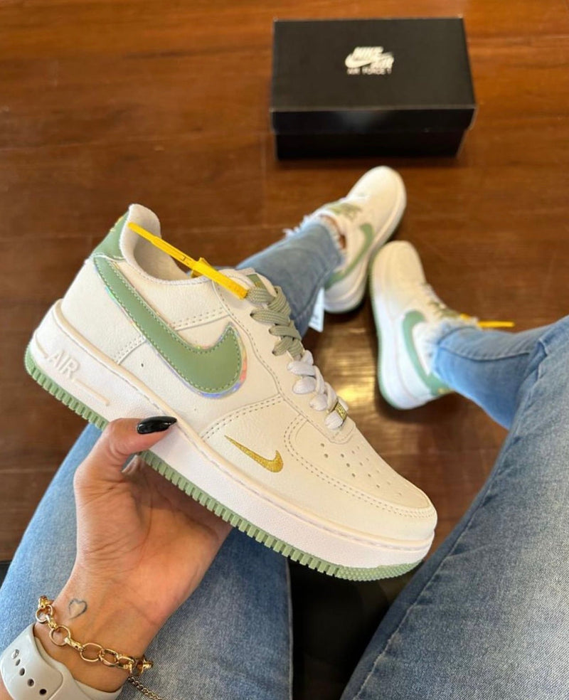 Air Force 1 Branco/verde - Lançamento