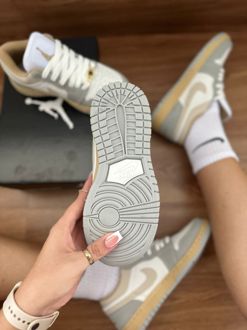 AJ1 Low Branco/Cinza