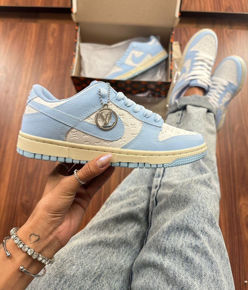 Dunk Low LV Azul + Saquinho personalizado + 2 Cadarços em cores diferentes - Lançamento