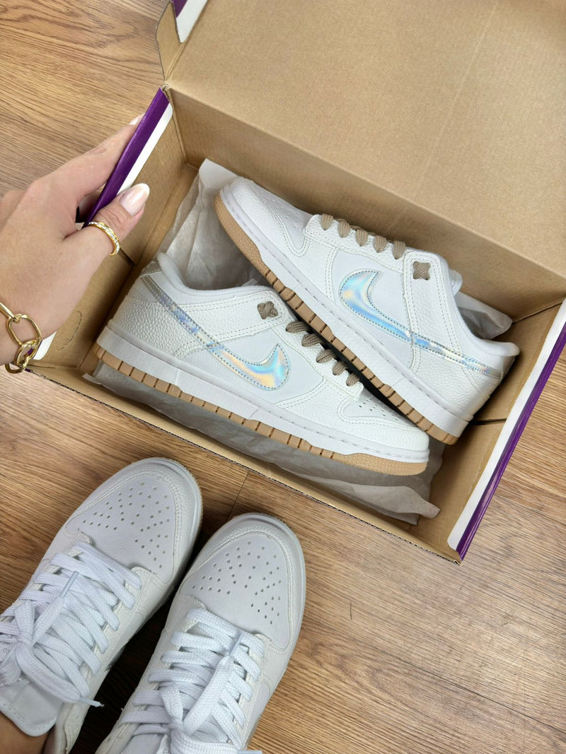 Dunk Low Branco/prata/caramelo - Lançamento
