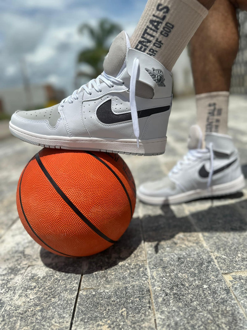 Jordan 1 High Branco/cinza/gelo - Lançamento