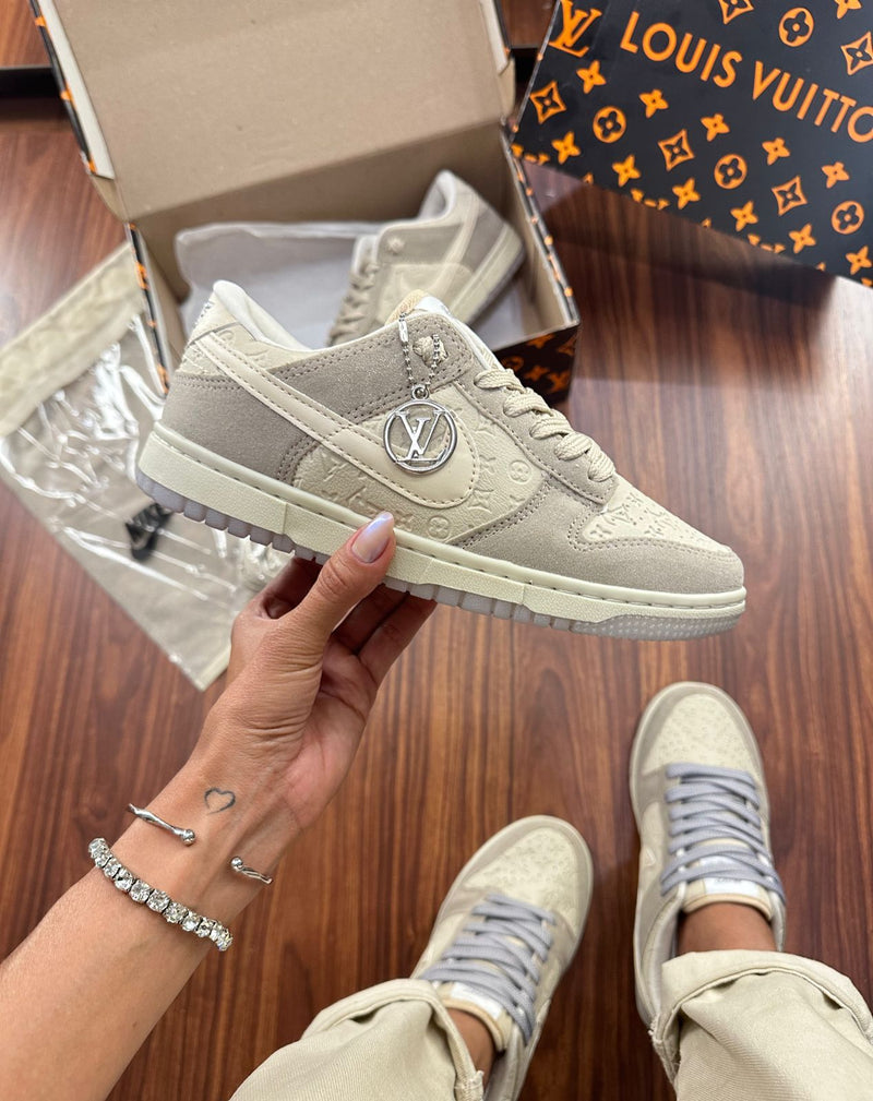 Dunk Low LV Cinza + Saquinho personalizado - Lançamento