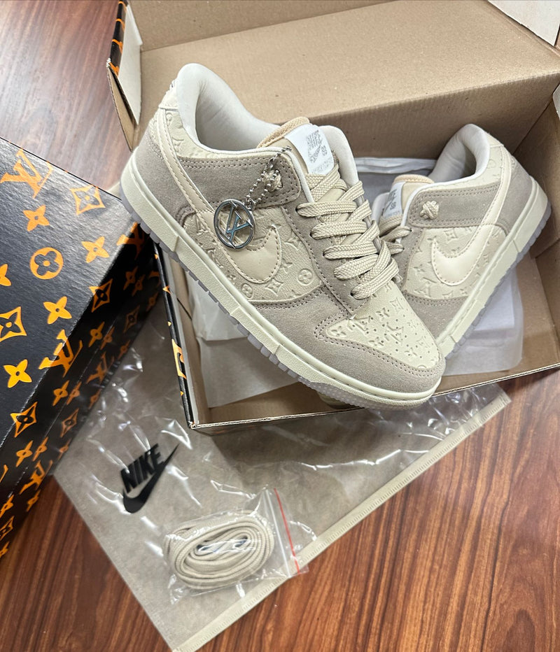Dunk Low LV Cinza + Saquinho personalizado - Lançamento