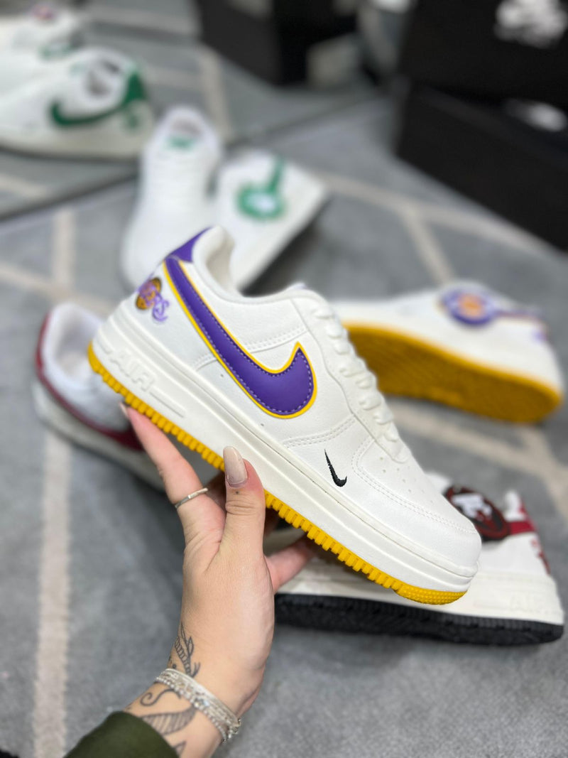AF1 NBA Branco/roxo + Saquinho personalizado + 2 Pares de cadarços - Lançamento