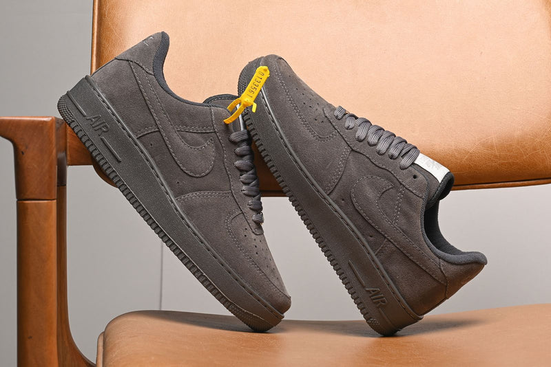 AF1 Monocolor Preto - Lançamento