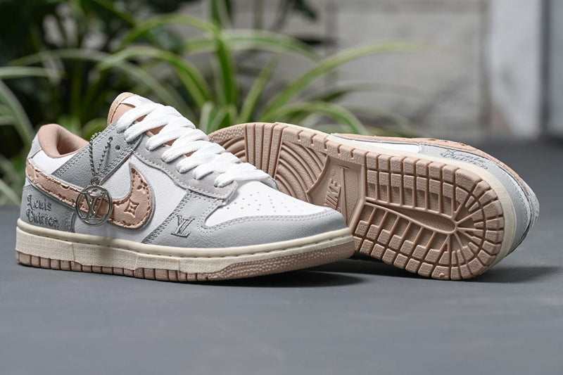 Dunk Low LV Gelo/rosado + Chaveiro LV - Lançamento