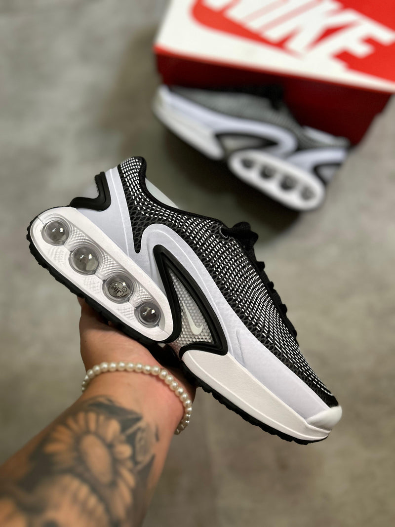Nike Air Max DN Preto/branco - Importado