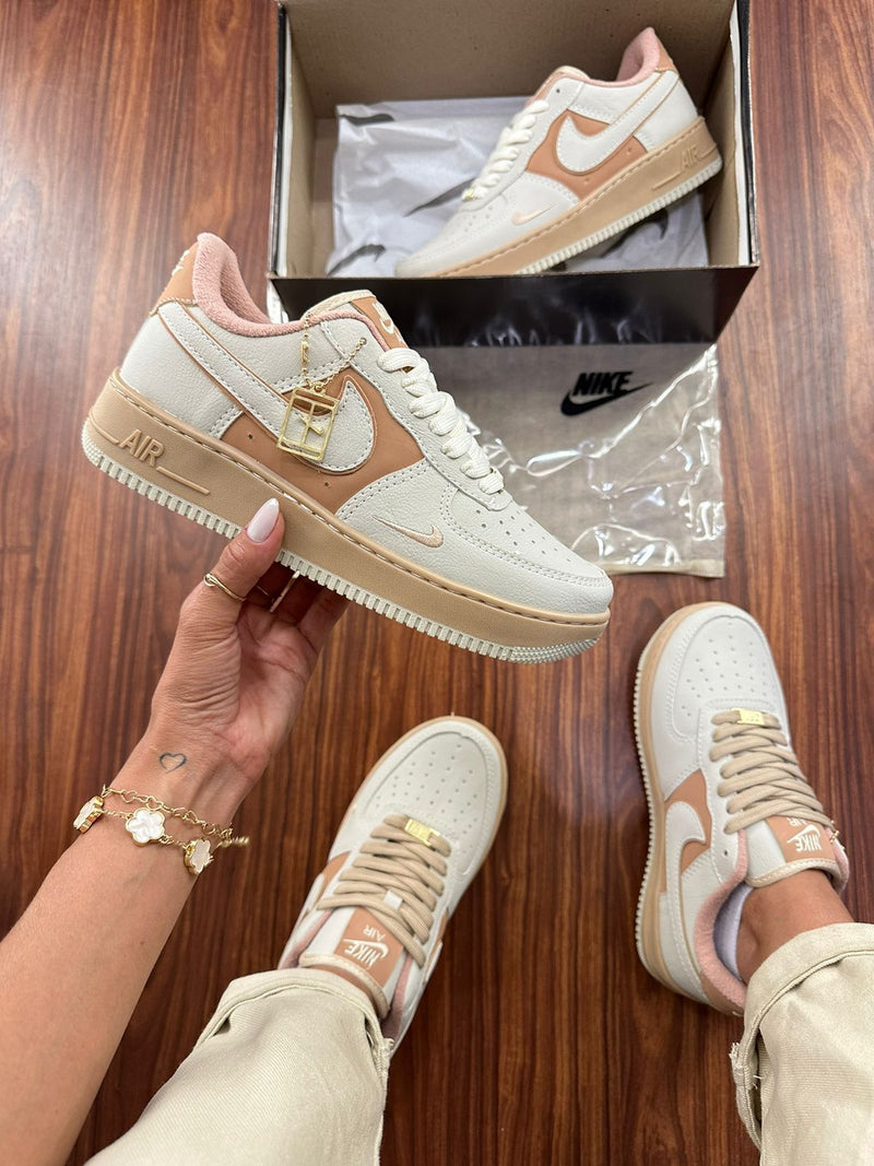AF1 Nobuk Rosado + Saquinho personalizado + Chaveiro - Lançamento