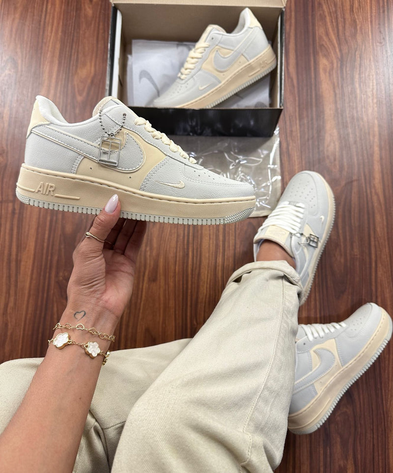 AF1 Nobuk Azul Bebê + Saquinho personalizado + Chaveiro - Lançamento
