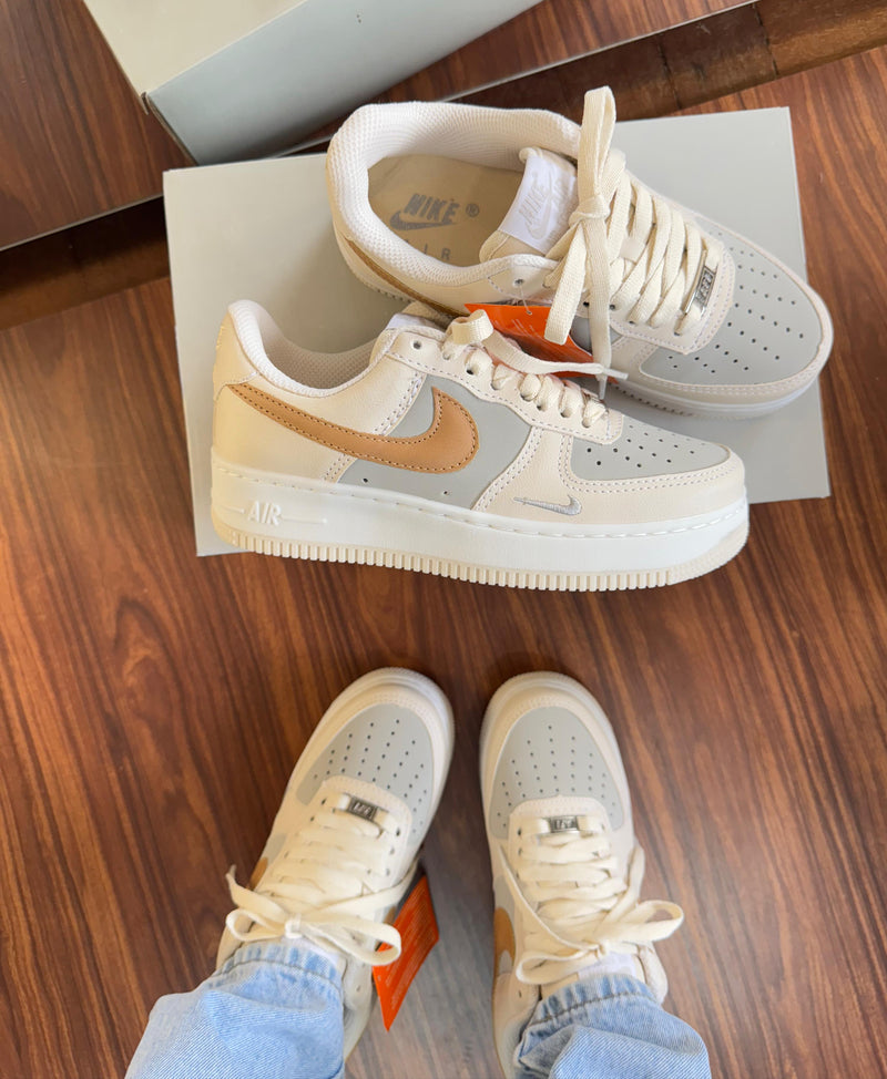 Air Force 1 Luxo Bege/Cinza/Marrom - Lançamento