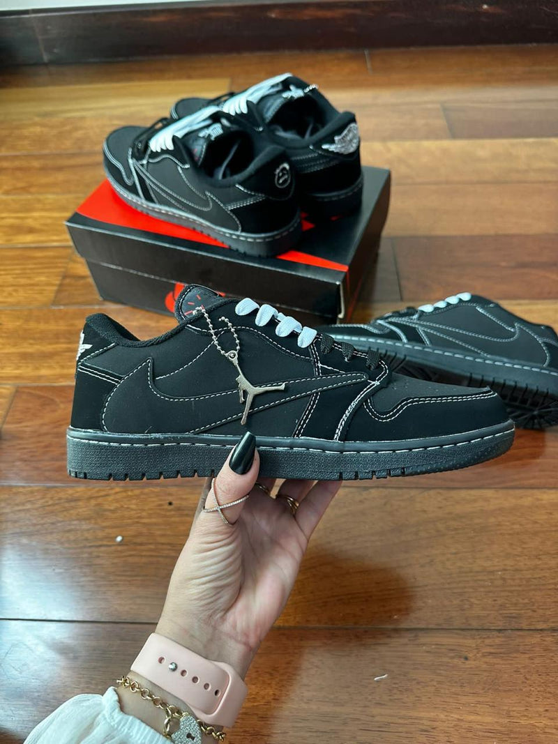 AJ1 Low Travis Scott Preto - Lançamento